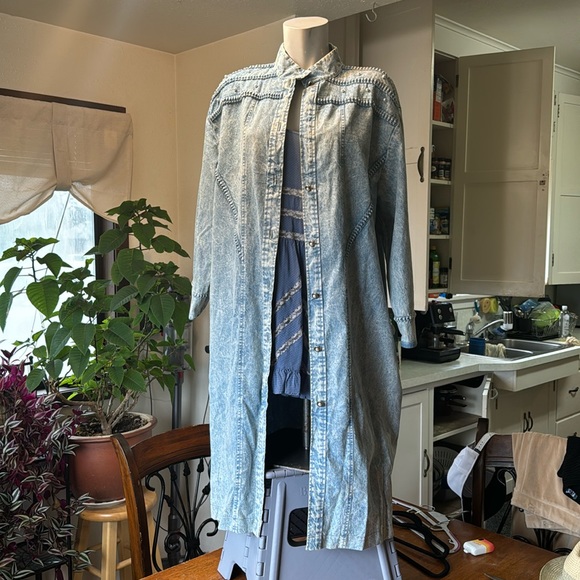 Unique Pearl and Long Denim Dress/Jacket/Duster |12| Sunny Sport - Picture 1 of 9